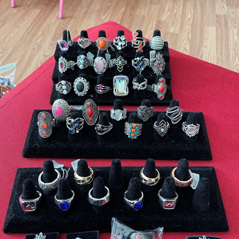 Paparazzi CleanOut (Rings)